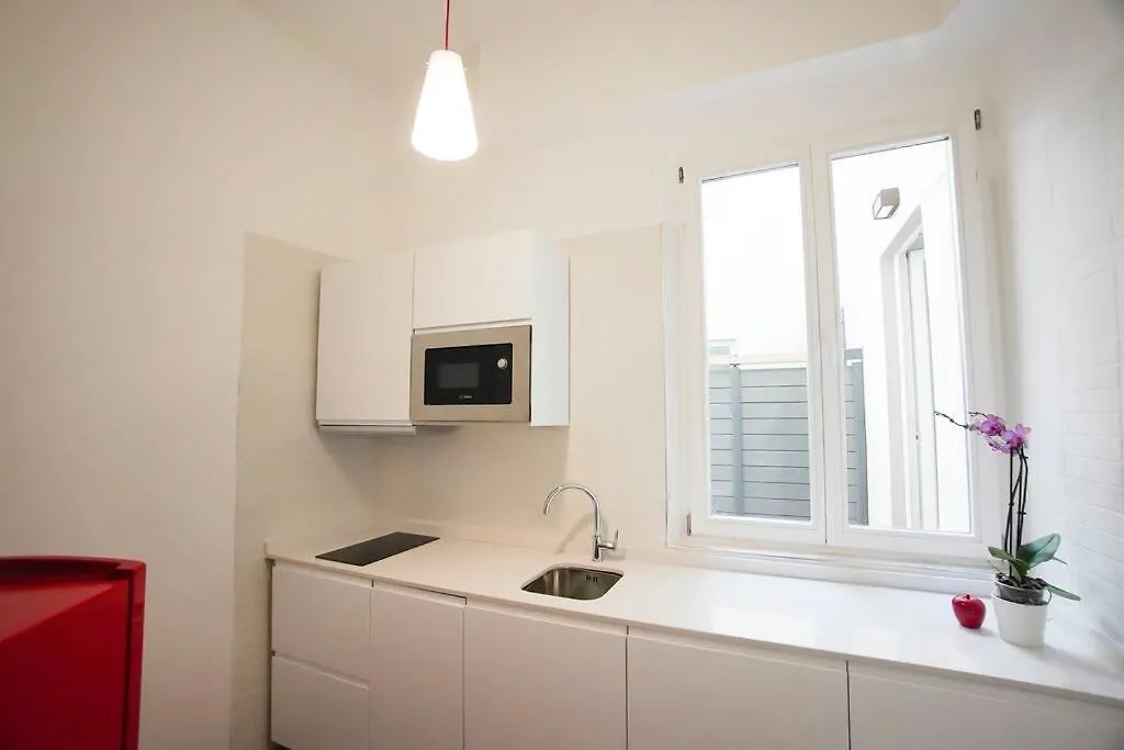 5 Min Duomo - Novella Boutique - Parcheggio Apartment Florence
