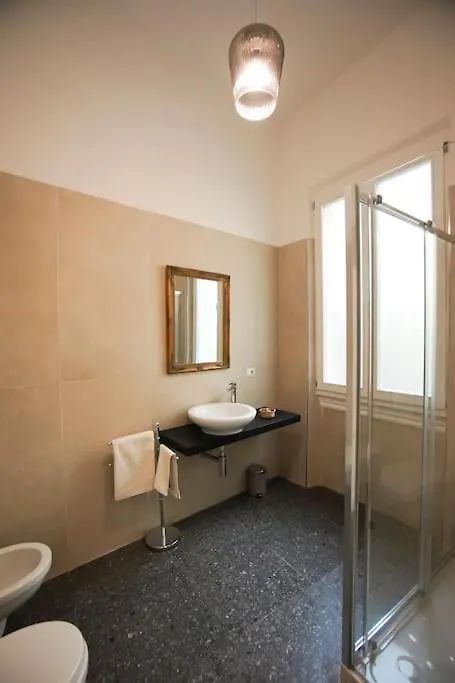 5 Min Duomo - Novella Boutique - Parcheggio Apartment Florence