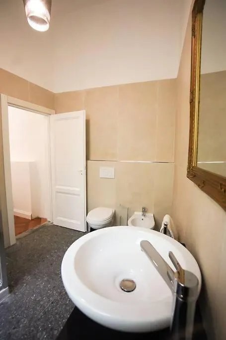 5 Min Duomo - Novella Boutique - Parcheggio Apartment Florence